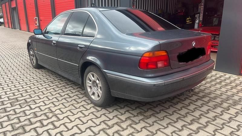 Gebraucht BMW 528 193 PS (141 kW) 1999 Blau Limousine