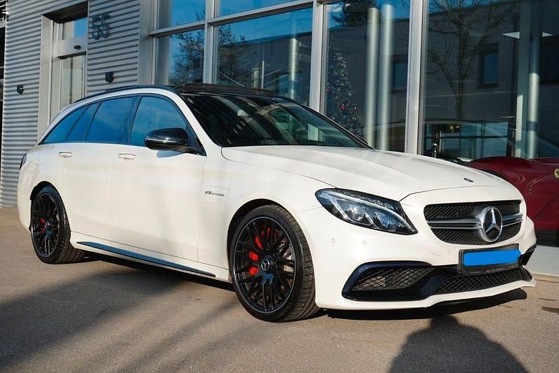 Diamatweiß bright designio Gebraucht 2016 Mercedes C63S AMG AMG Kombi | 47.400 € (Fairer Preis) - Bild 1/4