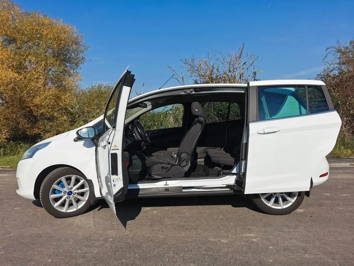 Używany Ford B-MAX 125 KM (91 kW) 2016 Biały Minivan