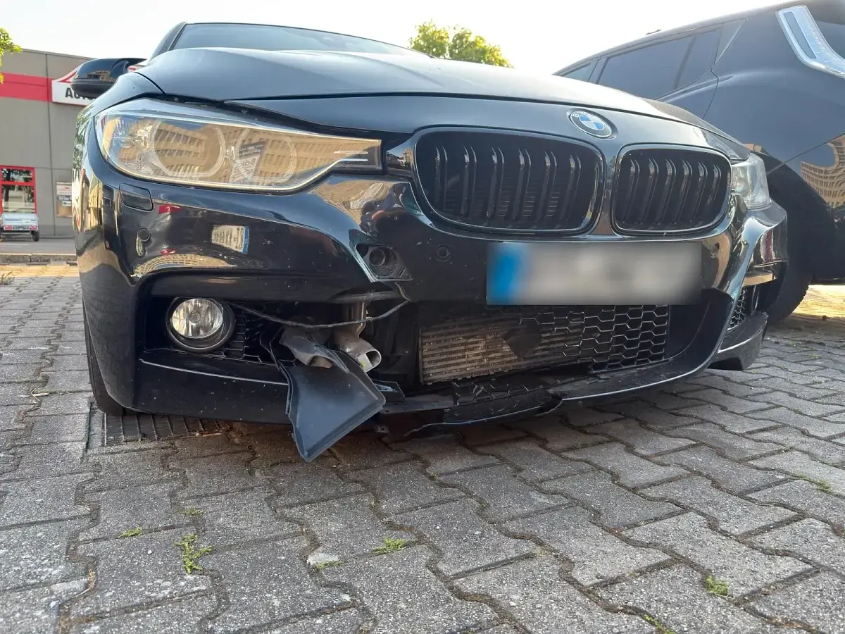 Gebraucht BMW 320 184 PS (135 kW) 2012 Limousine