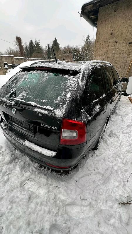 Gebraucht Skoda Octavia 140 PS (102 kW) 2013 Schwarz Cabrio