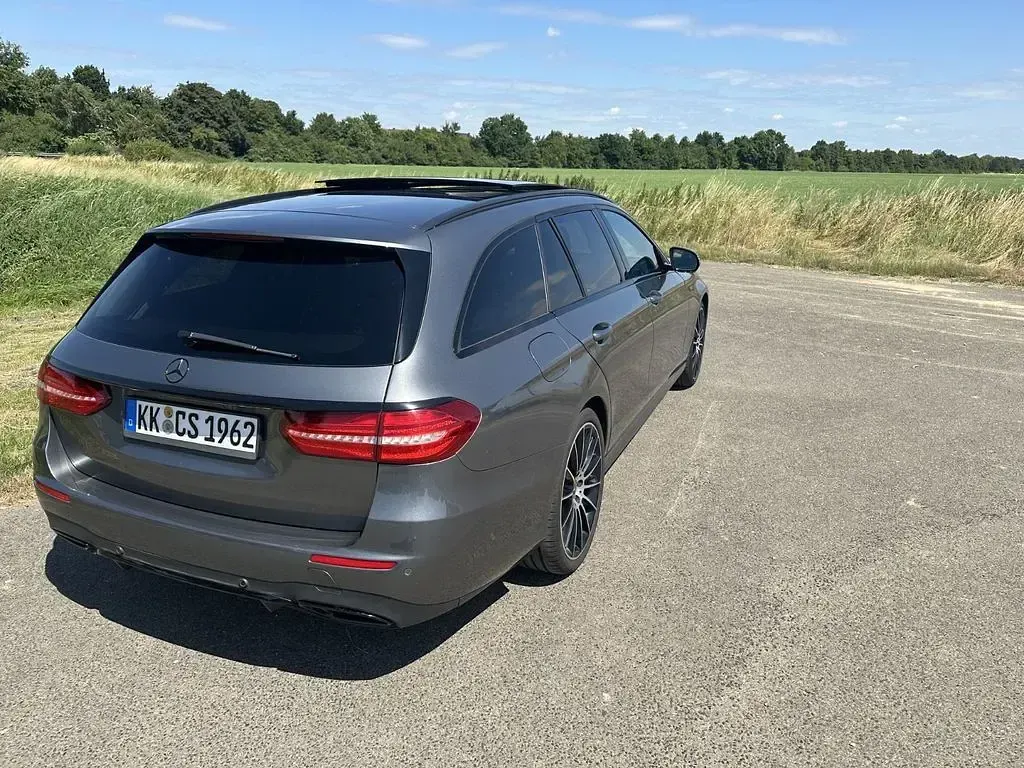 Gebraucht Mercedes E350 AMG line 258 PS (189 kW) 2017 Grau Limousine
