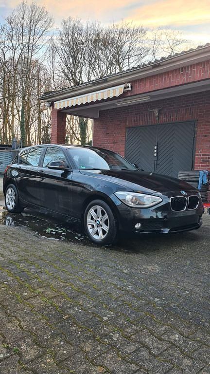 Gebraucht BMW 116 136 PS (100 kW) 2012 Schwarz Kleinwagen