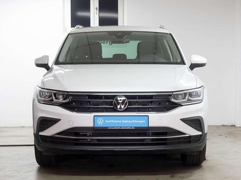 Gebraucht VW Tiguan Move 150 PS (110 kW) 2023 Oryxweiss perlmutteffekt SUV
