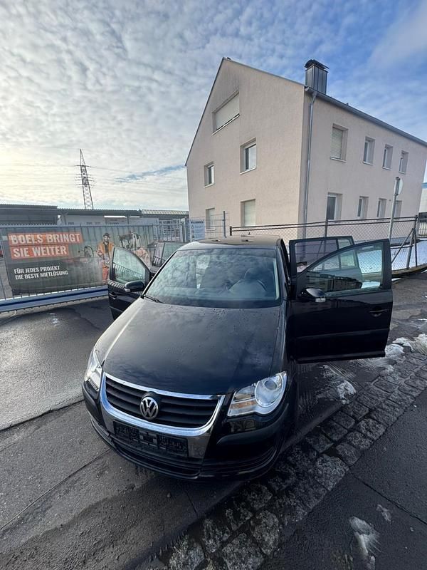 Schwarz Gebraucht 2008 VW Touran Van / Kleinbus | 1.950 € (Guter Preis) - Bild 1/4