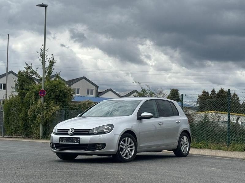 Silber Gebraucht 2009 VW Golf VI Highline Limousine | 8.499 € (Etwas zu teuer) - Bild 1/4