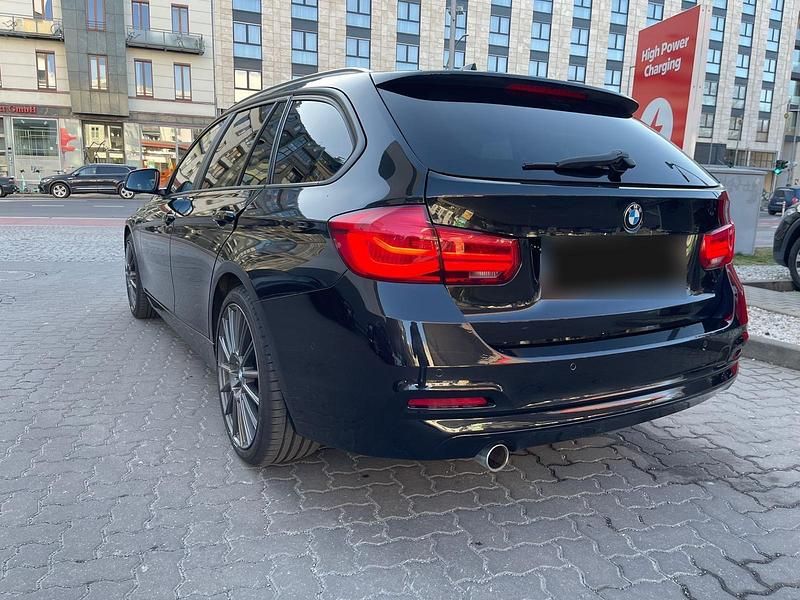 Gebraucht BMW 318 150 PS (110 kW) 2016 Schwarz Kombi
