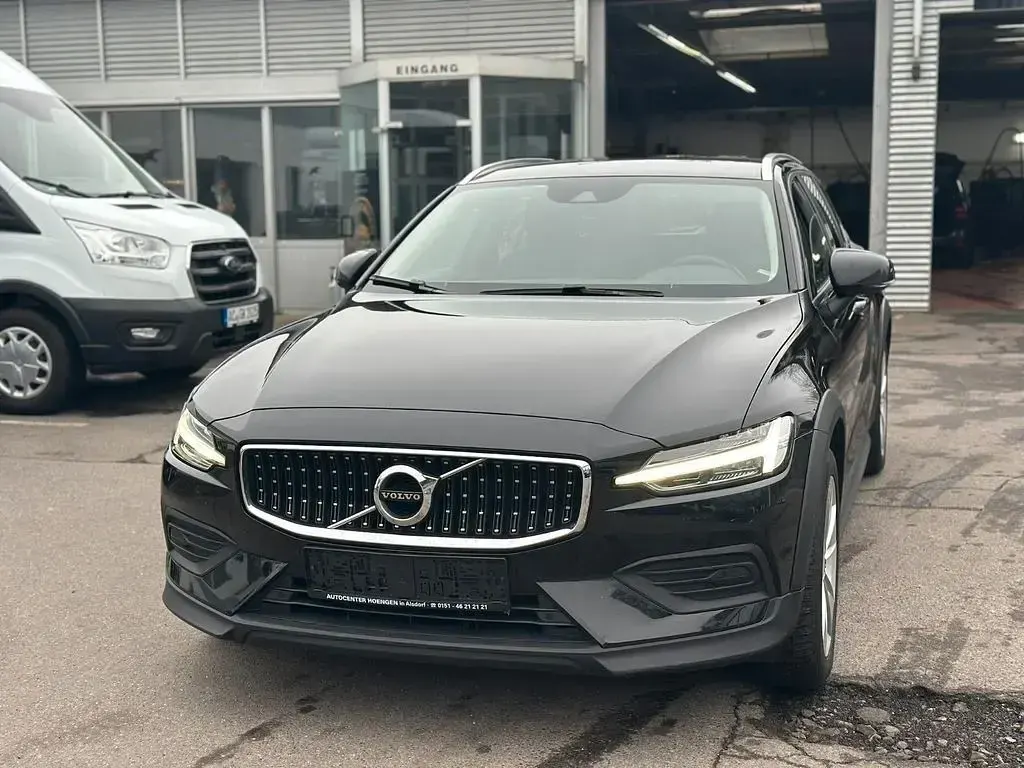 Gebraucht Volvo V60 CC 197 PS (144 kW) 2021 Schwarz Kombi