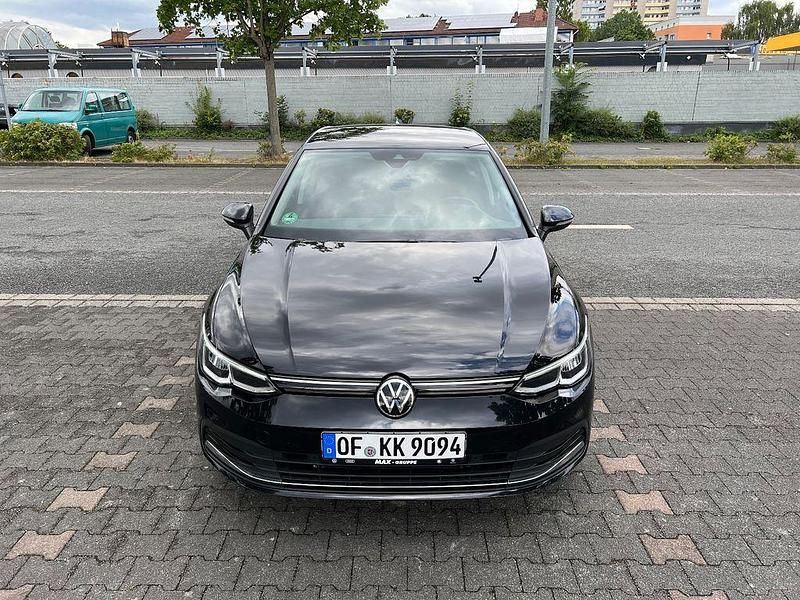 Schwarz Gebraucht 2022 VW Golf VIII Active Limousine | 21.000 € (Superpreis) - Bild 1/4