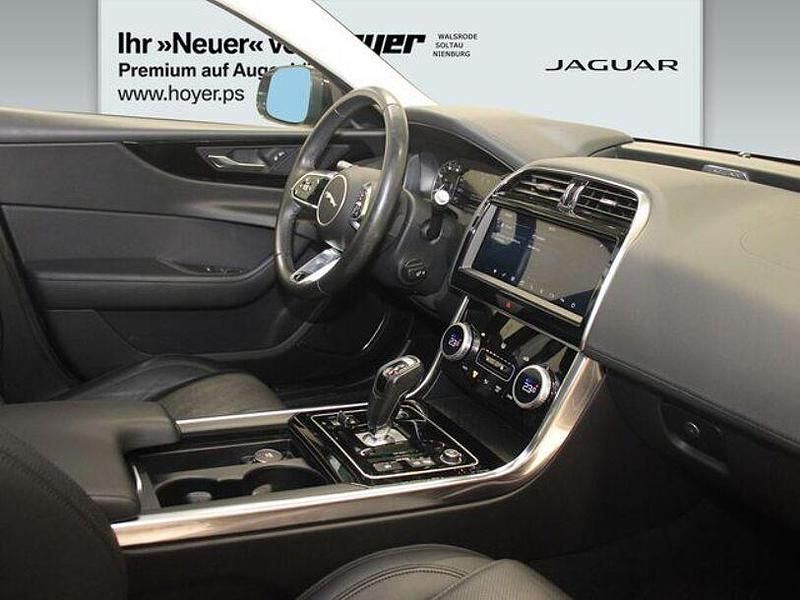 Gebraucht Jaguar XE S 180 PS (132 kW) 2018 Schwarz Limousine