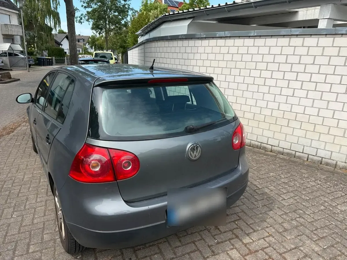 Gebraucht VW Golf V 102 PS (75 kW) 2007 Grau Limousine