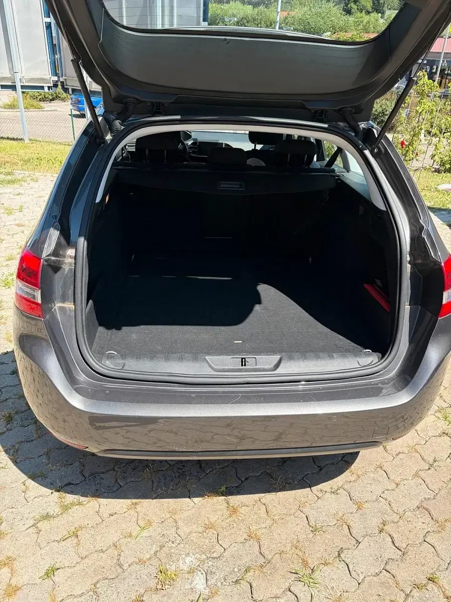Gebraucht Peugeot 308 SW 138 PS (101 kW) 2017 Grau Kombi