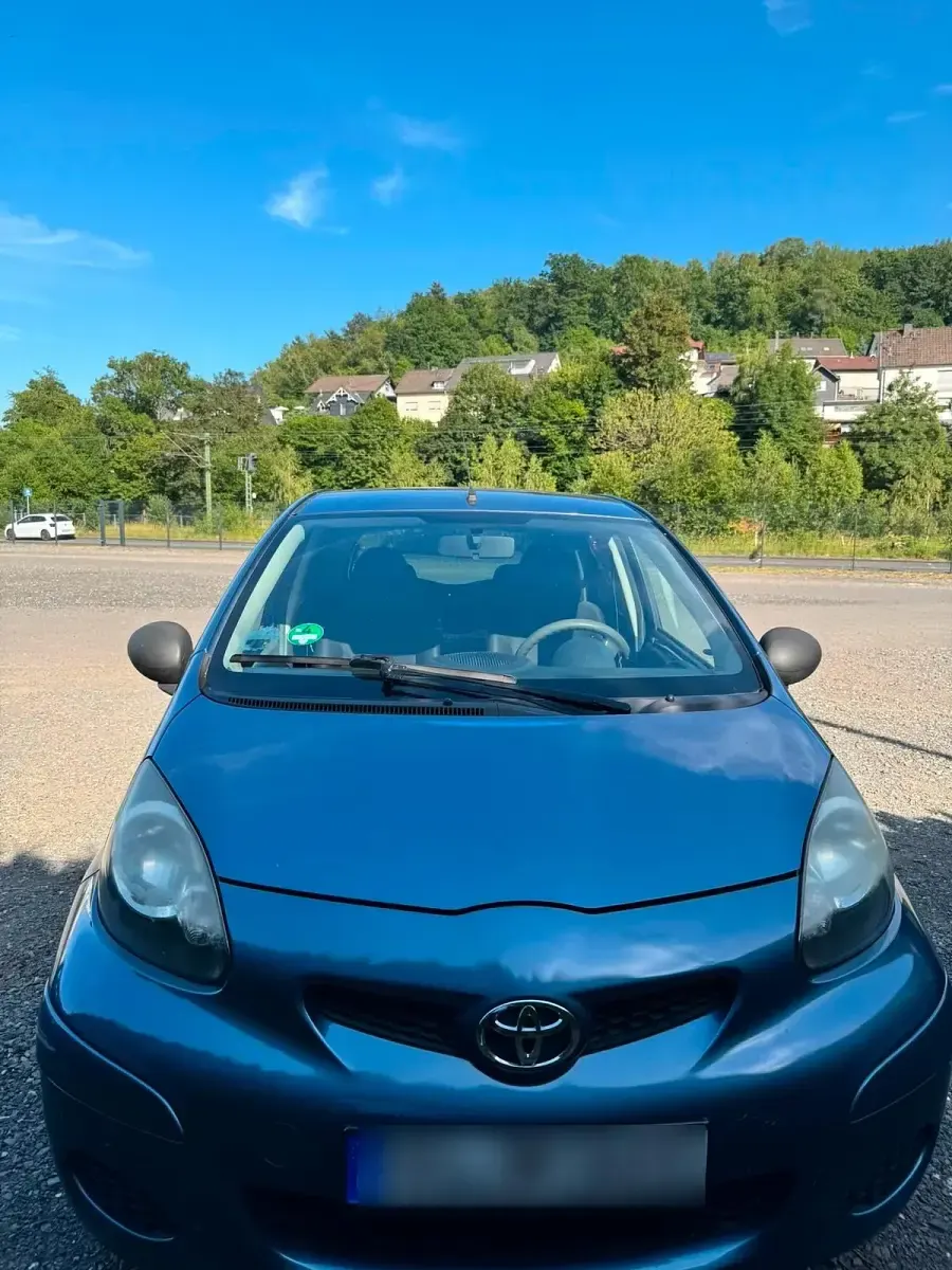 Gebraucht Toyota Aygo 68 PS (50 kW) 2009 Blau Kleinwagen