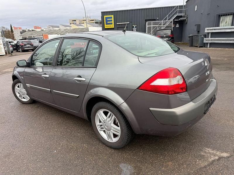 Gebraucht Renault Mégane II Luxe 101 PS (74 kW) 2005 Hologram grey Limousine