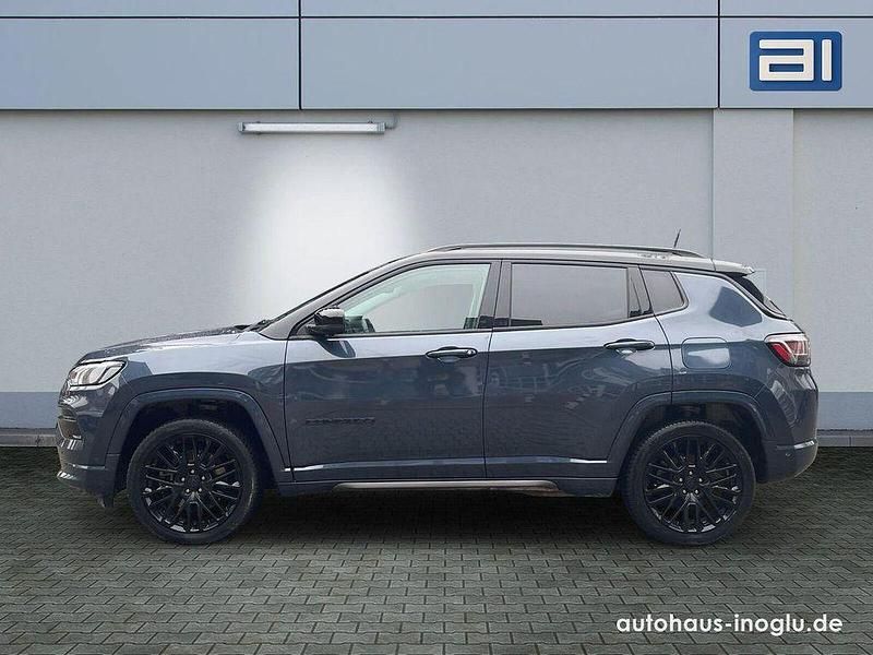 Gebraucht Jeep Compass 179 PS (131 kW) 2022 Blue shade metallic clear coat SUV