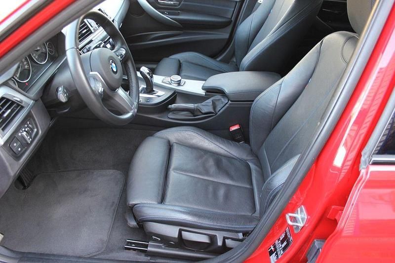 Gebraucht BMW 320 Performance 190 PS (139 kW) 2019 Rot Kombi