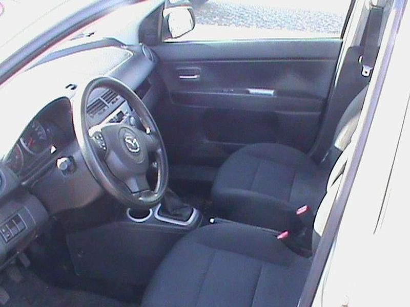 Gebraucht Mazda 2 Active 80 PS (58 kW) 2008 Sternsilber metallic Kleinwagen