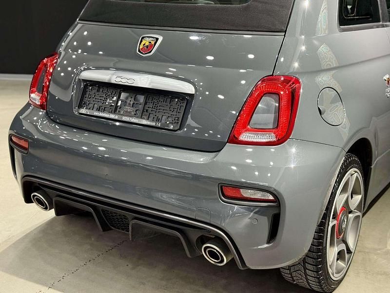 Gebraucht Abarth 500C 145 PS (106 kW) 2018 Colore esterno (pista grau) Cabrio