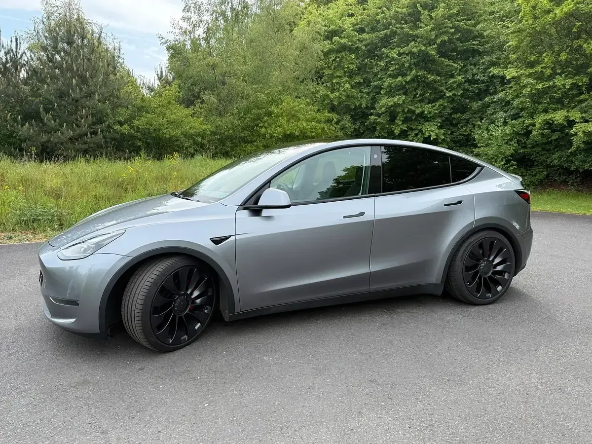 Occasion Tesla Model Y Performance 393 kW (535 ch) 2023 Argent SUV