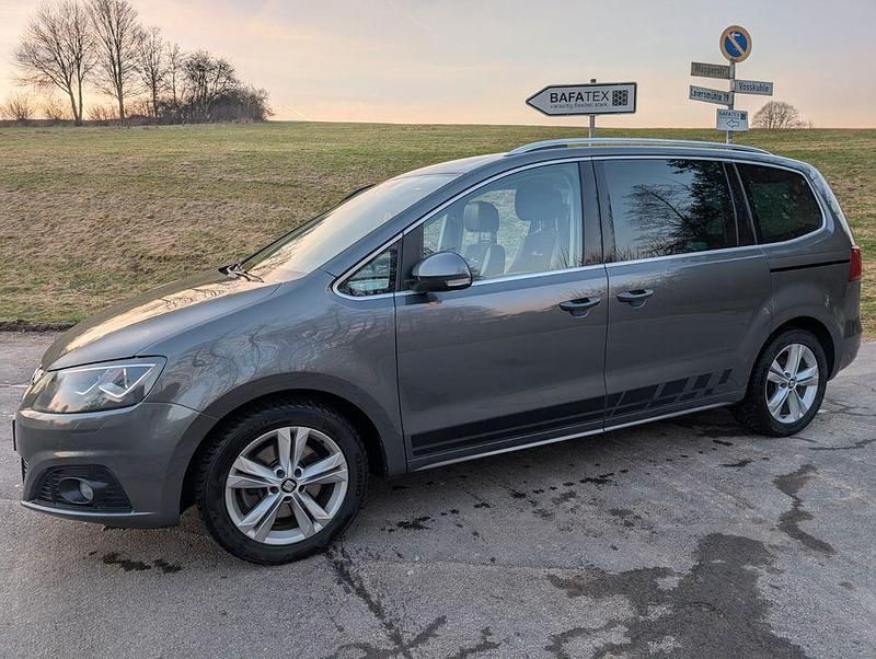 Gebraucht Seat Alhambra 4Drive 150 PS (110 kW) 2016 Grau Van / Kleinbus