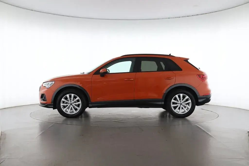Gebraucht Audi Q3 Ambiente 150 PS (110 kW) 2025 Pulsorange SUV