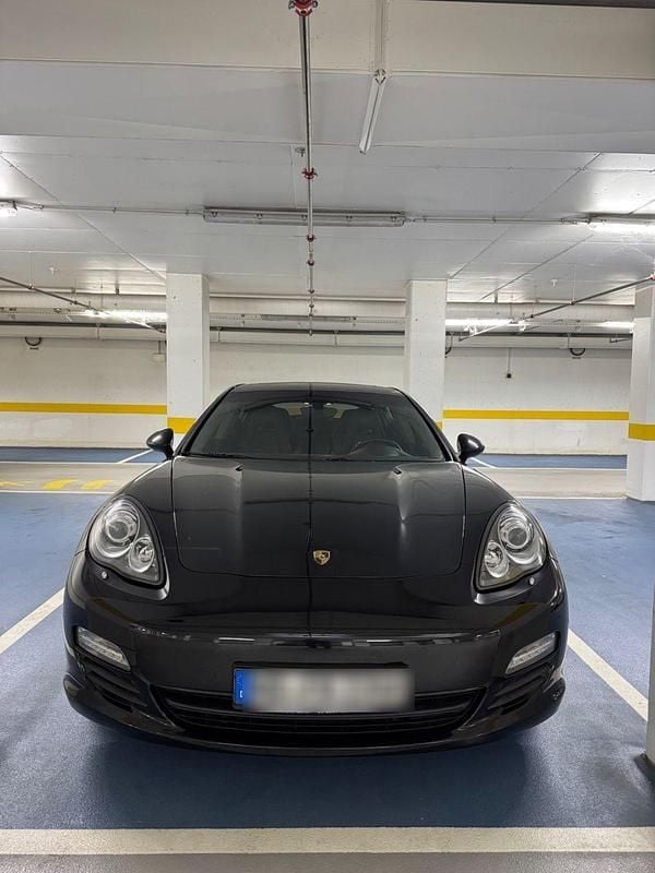 Schwarz Gebraucht 2011 Porsche Panamera S Limousine | 23.000 € (Etwas zu teuer) - Bild 1/4