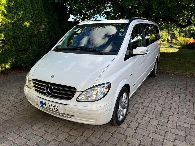 Weiß Gebraucht 2008 Mercedes Viano Van / Kleinbus | 15.500 € (Teuer) - Bild 1/4