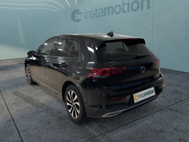Gebraucht VW Golf VIII Active 150 PS (110 kW) 2021 Schwarz Limousine