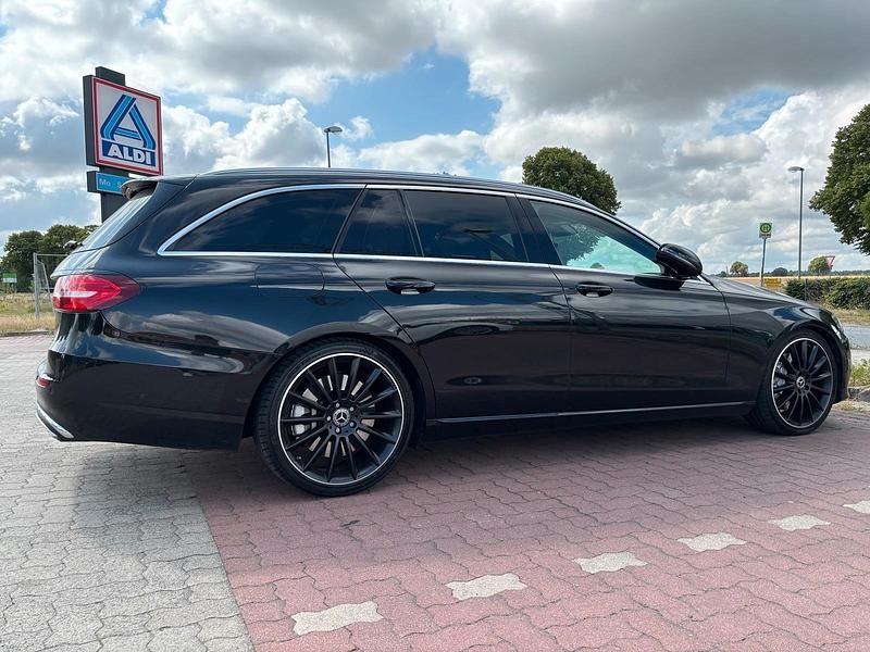Gebraucht Mercedes E400 400 PS (294 kW) 2018 Schwarz Kombi
