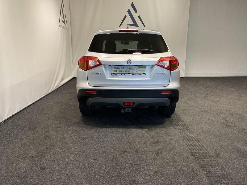 Gebraucht Suzuki Vitara Comfort 120 PS (88 kW) 2015 Grau SUV