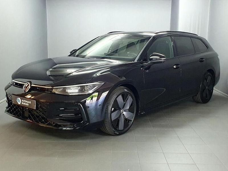 Gebraucht VW Passat R-line 193 PS (141 kW) 2025 Schwarz Kombi