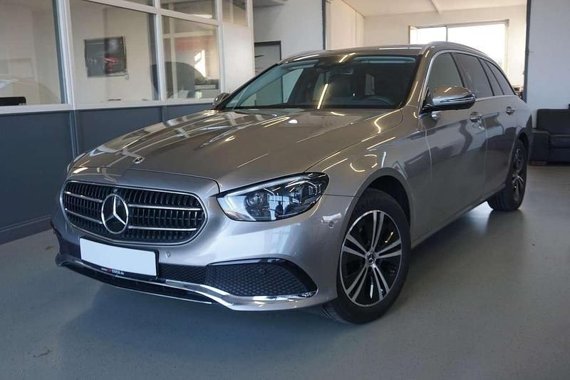 Gebraucht Mercedes E200 160 PS (117 kW) 2023 Silber Kombi