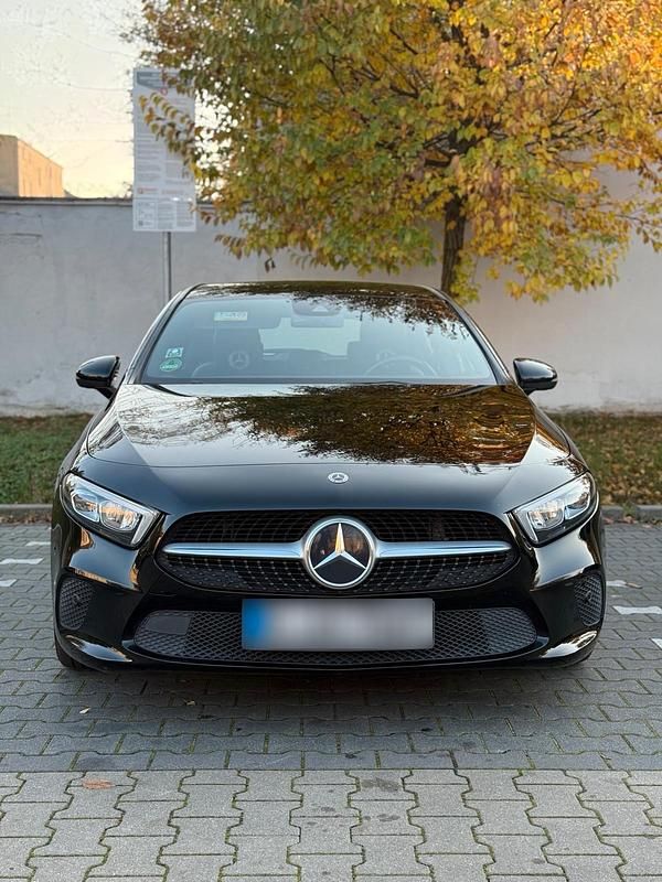 Gebraucht Mercedes A180 116 PS (85 kW) 2018 Schwarz Kombi