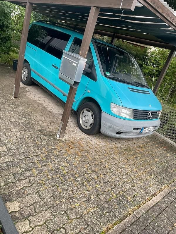 Grün Gebraucht 2003 Mercedes Vito Van / Kleinbus | 3.250 € (Superpreis) - Bild 1/4