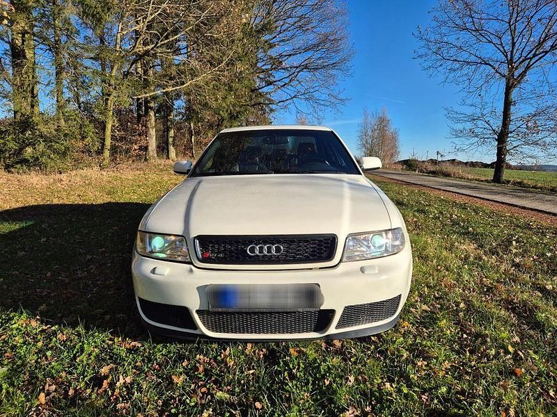 Gebraucht Audi A4 Ambiente 381 PS (280 kW) 2000 Weiß Limousine