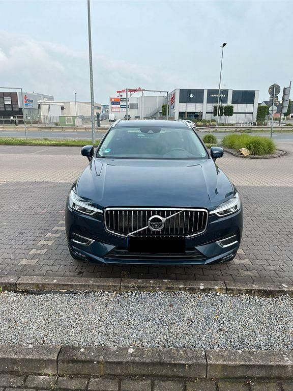 Blau Gebraucht 2017 Volvo XC60 SUV | 24.499 € (Superpreis) - Bild 1/4