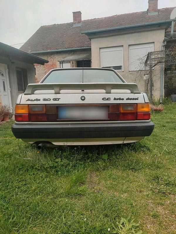 Second-hand Audi 80 68 CP (50 kW) 1986 Argintiu Berlinǎ