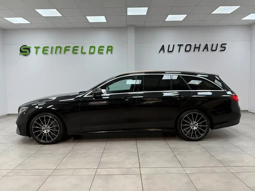 Gebraucht Mercedes E350 AMG 258 PS (189 kW) 2017 Schwarz Limousine