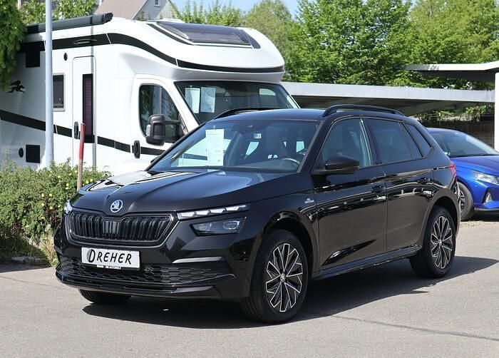Schwarzmagic perleffekt Gebraucht 2024 Skoda Kamiq Monte Carlo SUV | 27.290 € (Fairer Preis) - Bild 1/4