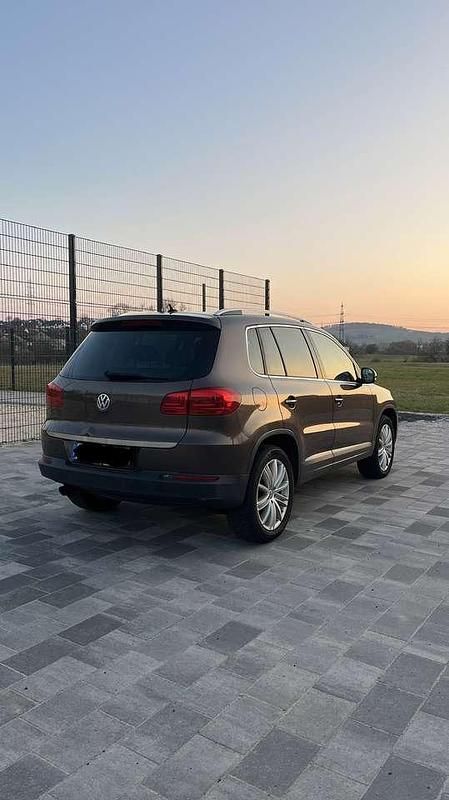 Gebraucht VW Tiguan Sportline 140 PS (102 kW) 2011 Braun SUV