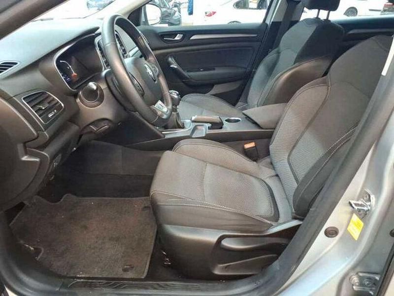 Gebraucht Renault Mégane IV Equilibre 116 PS (85 kW) 2023 Silber Limousine