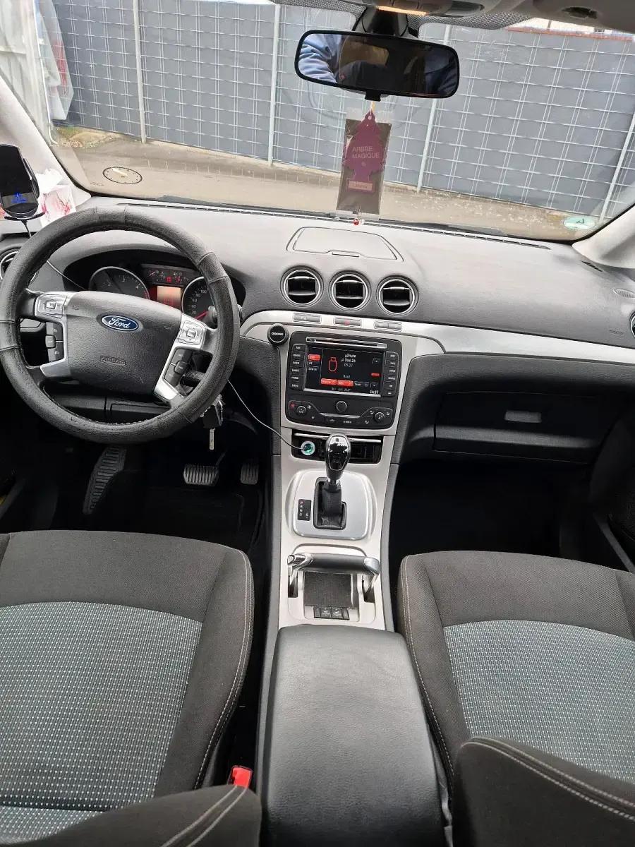 Gebraucht Ford Galaxy 140 PS (102 kW) 2011 Schwarz Van / Kleinbus