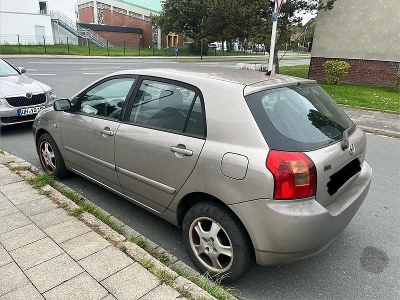 Grau Gebraucht 2003 Toyota Corolla Limousine | 1.300 € (Fairer Preis) - Bild 1/4