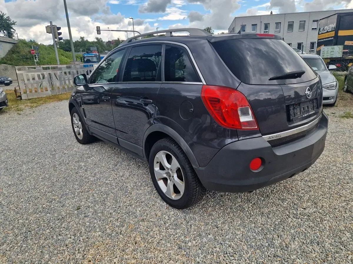 Gebraucht Opel Antara Design Edition 163 PS (119 kW) 2013 Grau SUV