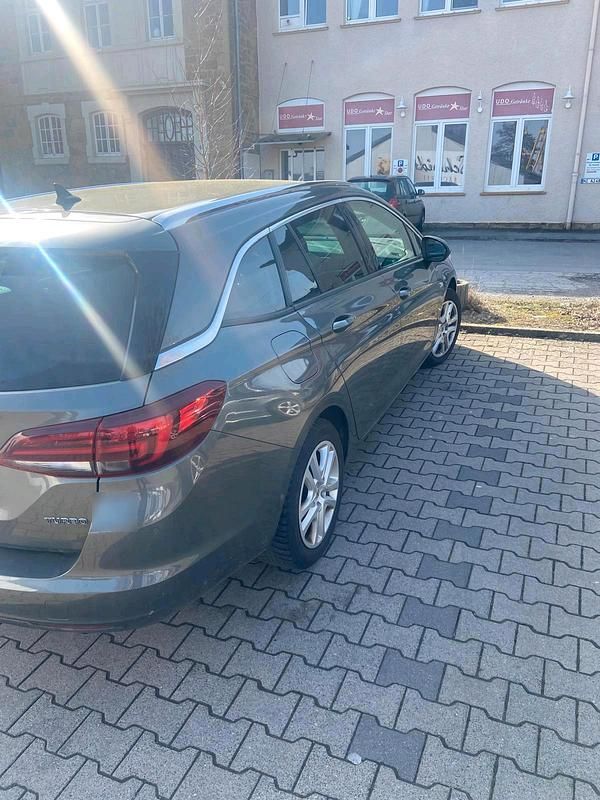 Gebraucht Opel Astra 137 PS (100 kW) 2017 Grau Kombi