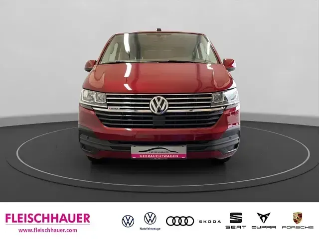 Gebraucht VW Multivan Comfortline 204 PS (150 kW) 2022 Rot Van / Kleinbus