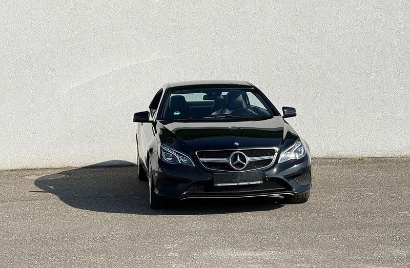 Gebraucht Mercedes E200 184 PS (135 kW) 2014 Schwarz