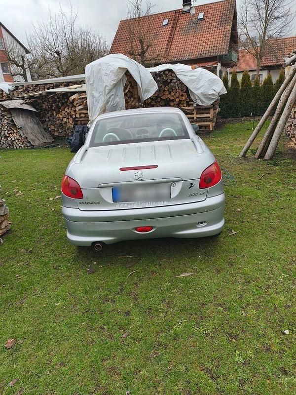 Gebraucht Peugeot 206 CC Platinum 110 PS (80 kW) 2003 Silber Cabrio