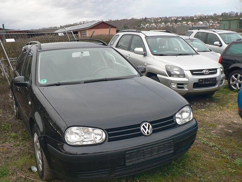 Gebraucht VW Golf IV Basis 101 PS (74 kW) 2004 Schwarz Kombi