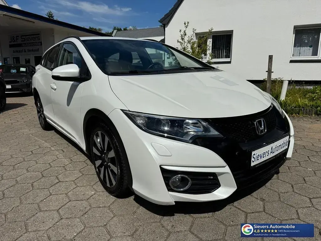 Gebraucht Honda Civic Elegance 120 PS (88 kW) 2018 White orchid p. Kombi